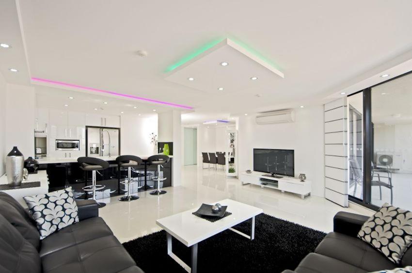 Genesis Apartments By Gold Coast Premium Экстерьер фото